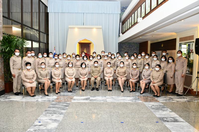 พิธีประดับอินทรธนูให้แก่ข้าราชการตำแหน่งรองอธิบดี ผู้อำนวยการสำนัก ผู้เชี่ยวชาญ และประชาสัมพันธ์จังหวัด ที่ได้รับแต่งตั้งใหม่